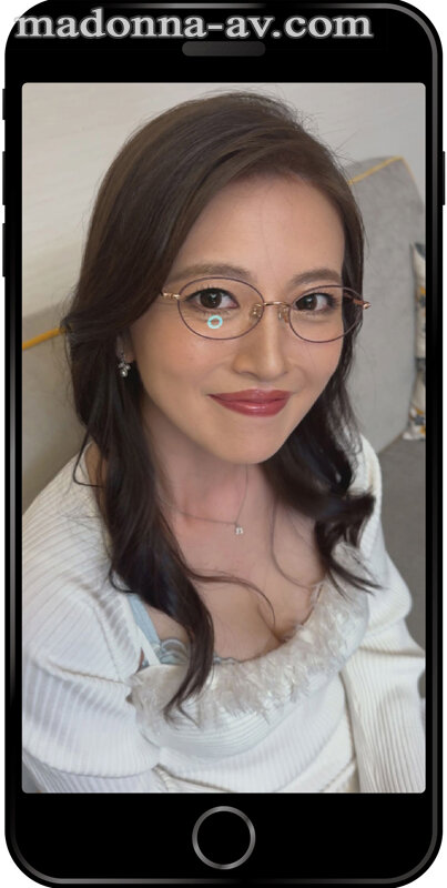 【スマホ推奨】 タテ動画 サクっとヌキたい人専門。 ※こちらは≪MADOOOON！！！！ めがね 「ただ、‘眼鏡’だけかけてと言われて来ました。」≫の本編中にスマホで撮影した映像です―。 木下凛々子