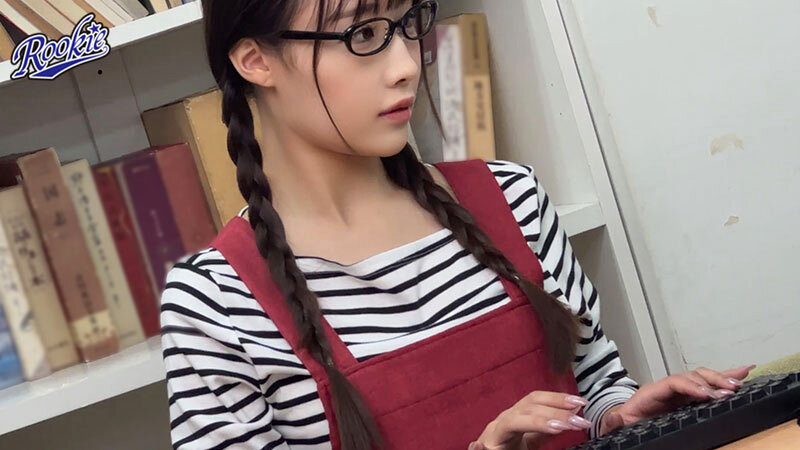 図書館で働く地味っこ眼鏡女子を館内痴●してレ●プ！イキ狂わせて完堕ち肉便器化 斉藤帆夏