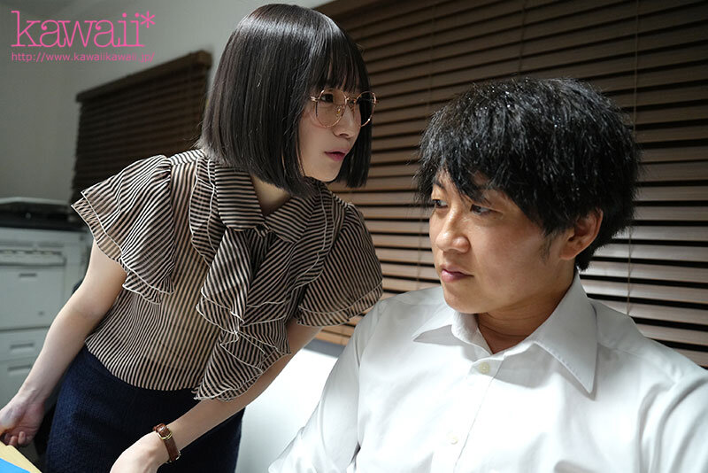 「ゴムなくなっちゃった…生でもいいですよ」終電なくなり後輩女子社員の部屋に… 無防備すぎる部屋着と乳首ポッチに興奮した僕は妻ともしたことない人生初中出し 一晩中モウレツにハメ狂った… 松岡美桜